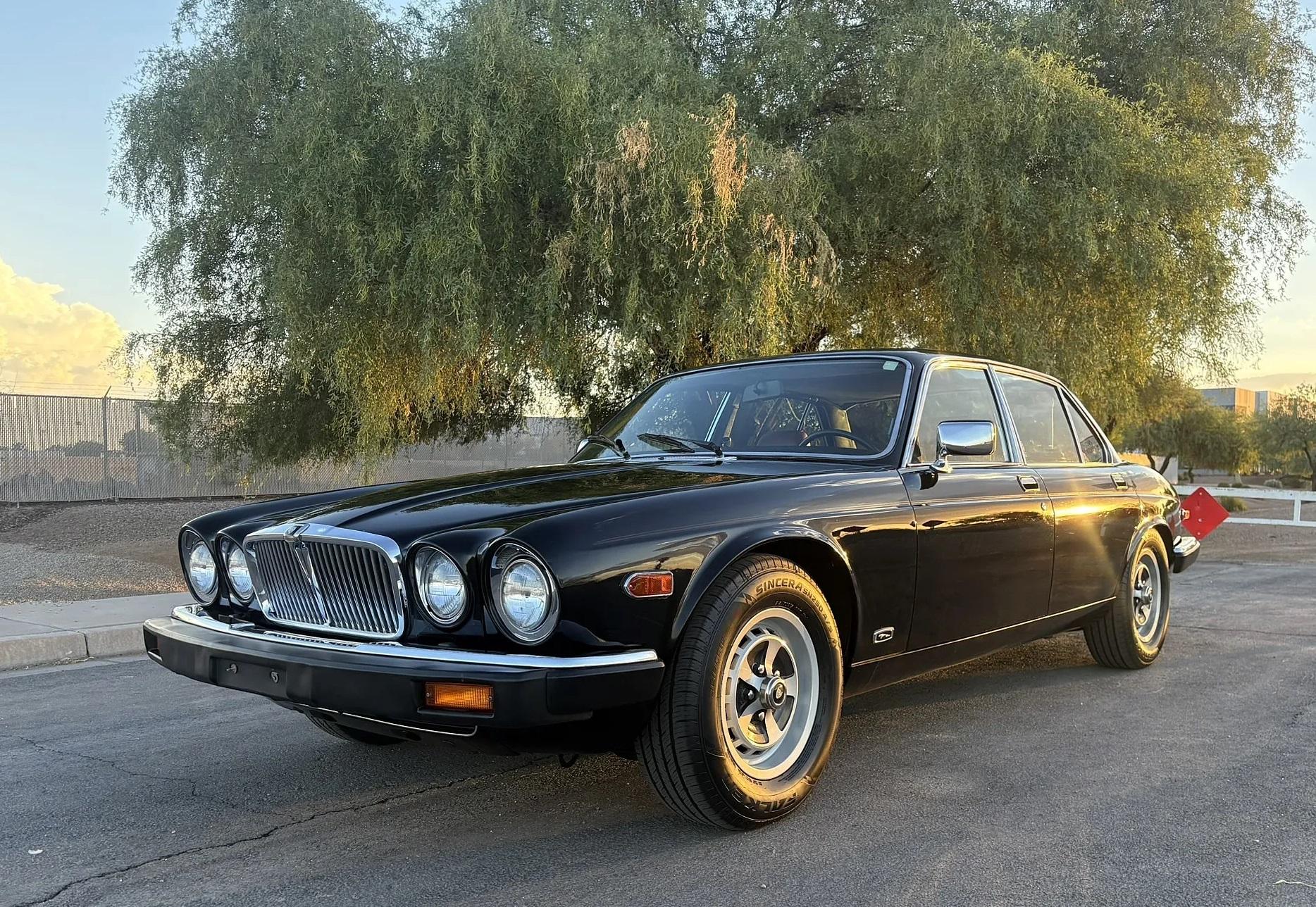 Image of Jaguar XJ6